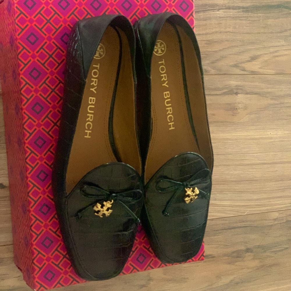 Tory Burch charm loafer